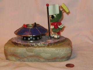 Looney Tunes Marvin The Martian & Space Ship On Onyx Base; By Ron Lee 1996 4