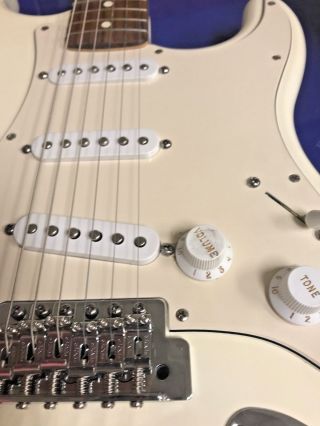 Fender MIM Stratocaster Guitar Jimi Hendrix Woodstock 11