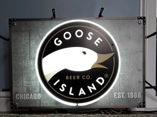 Goose Island Beer Co Chicago Il Est 1988 Neon Lit City Map Background