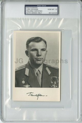 Yuri Gagarin - Cosmonaut - Psa Slabbed Scarce Gem 10 Autographed Photo