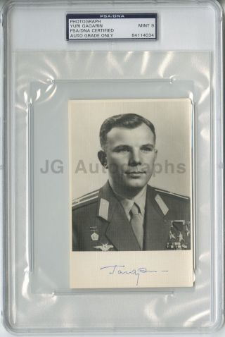 Yuri Gagarin - Cosmonaut - Psa Slabbed Scarce 9 Autographed Photo
