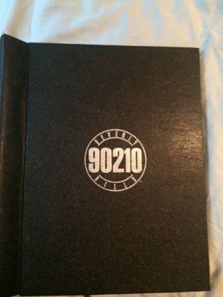 Beverly Hills 90210 Final Episode Cast Signed Script And 4 Other Final Items