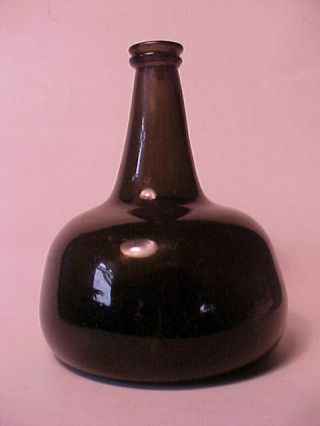 Xx Fine German Flat Sided Black Glass Onion 1720 - 30 " Kattetop ",  Mecklenburg