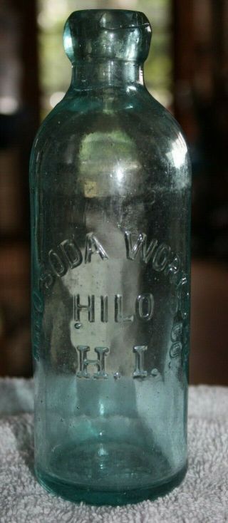 Short Hilo Soda H.  I.  Big Island Hawaii Bottle Blob Top Hutchinson Hawaiian