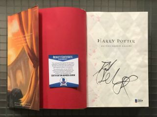 Daniel Radcliffe Signed Harry Potter & The Deathly Hallows Book Beckett Bas