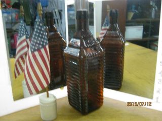 A Show Piece What Color Reddish Amber St.  Drakes 4 Log Plantation Cabin Bitters