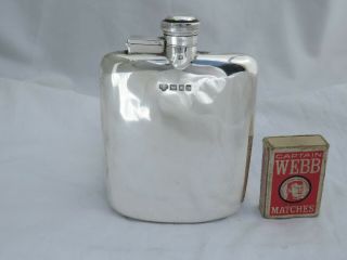 Solid Sterling Silver Spirit Hip Flask London 1918 - Goldsmiths & Silversmiths