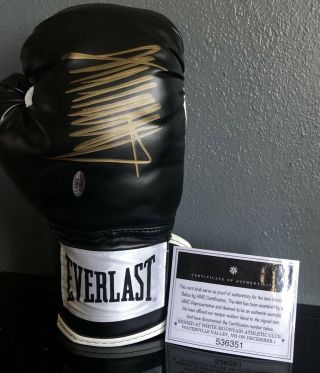 President Donald Trump Hand Signed Everlast Boxing Glove Autograph W