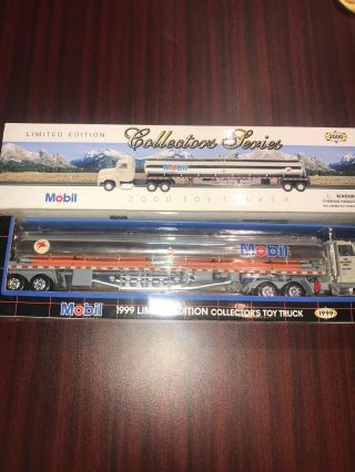 1999 & 2000 Mobil Collectors Series Toy Tankers 1:43 Scale Limited Editions
