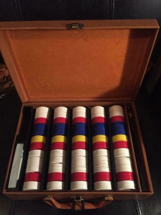 Vintage Poker Chip Set In Leather Box With Chip Elevator Buttons
