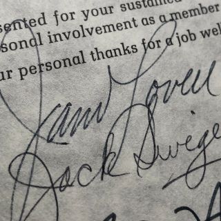 APOLLO 13 Crew Signed Fabric FLOWN AROUND THE MOON Autograph Jack Swigert 8