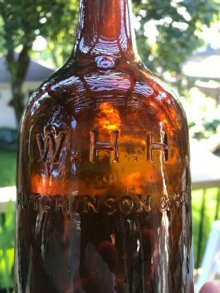 W.  H.  H.  - Hutchinson & Sons Chicago,  Ills.  Early Amber Ale From Chicago,  Illinois