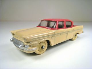 Dinky Toys 180 Packard Clipper Sedan
