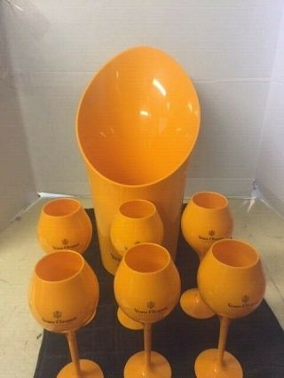 Veuve Clicquot Logo Champagne Orange Plastic Ice Bucket 15 " Tall & 6 Goblets