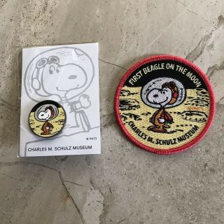 Peanuts Snoopy First Beagle On The Moon Pin And Iron On Patch