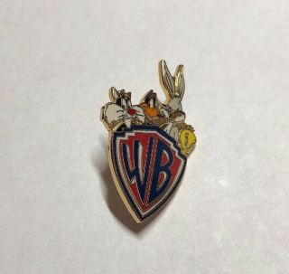 1992 Warner Brothers Wb Bugs Bunny Sylvester Tweety Bird Daffy Pin Badge