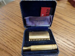 Gillette English Milady Decolletee - Late 30 