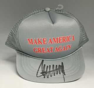 President Donald Trump Signed Make America Great Again Maga Hat Psa/dna Auto