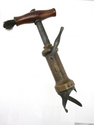 Lund Queens Patent Corkscrew With Bottle Grips