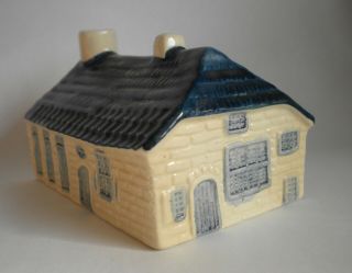 Rynbende Delft Blue Miniature Farmhouse 2