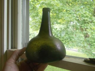 1740s Early Colonial Era Blown Dutch Onion Rum Bottle Crude Drippy Lip