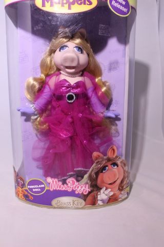 The Muppets Miss Piggy Porcelain Doll By Brass Key 2006