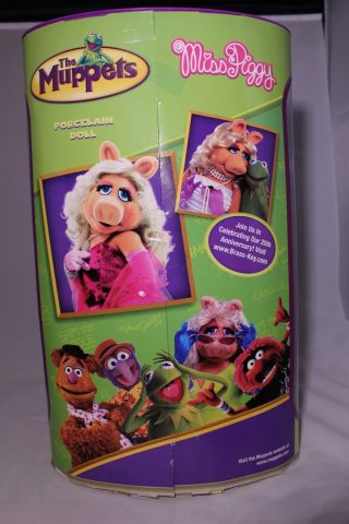 The Muppets Miss Piggy Porcelain Doll by Brass Key 2006 3