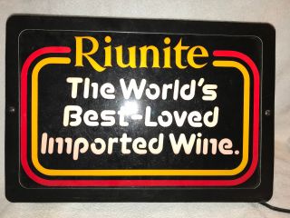 Vintage 1986 Riunite Wine Bar Light Box Sign " The World 