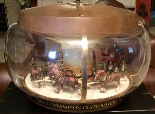 1960 ' s Budweiser Clydesdales Carousel Motion Beer Light Sign Globe 3