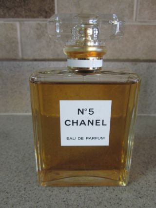 Chanel No 5 GIFT BOX OF 3.  4 fl oz of EAU DE PARFUM,  BATH GEL,  BODY LOTION 3