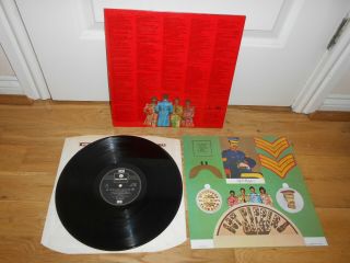 THE BEATLES SGT PEPPERS LONELY HEARTS CLUB BAND VINYL ALBUM PARLOPHONE EMI VGC 2