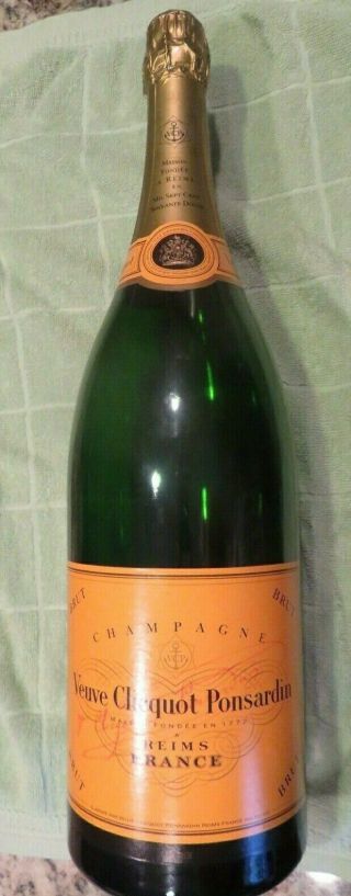 Veuve Clicquot Ponsardin 9l Champagne Display Bottle