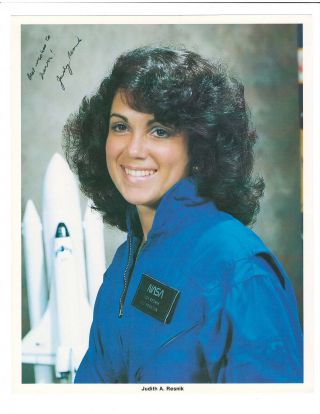 Judith Resnik Signed 8 X 10 Photo / Autographed Challenger / Psa/dna Guaranteed