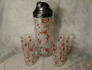 Vintage Mid - Century Rooster Cocktail Shaker And 4 Glasses