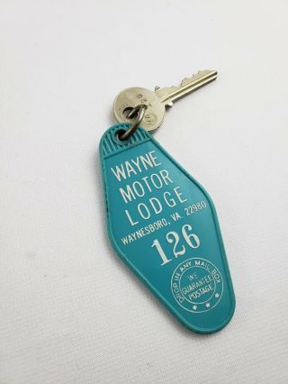 Vintage Hotel Motel Key Fob Wayne Motor Lodge Waynesboro Va Room 126