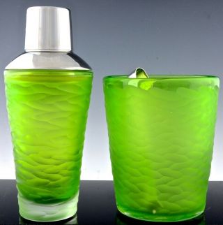 FABULOUS MID CENTURY MODERN GREEN SATIN GLASS CHROME COCKTAIL SHAKER ICE BUCKET 2