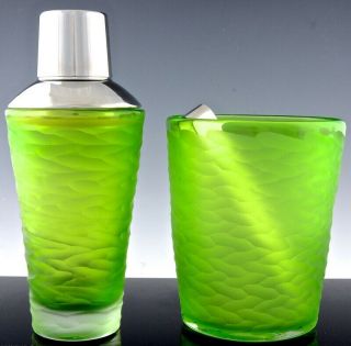 FABULOUS MID CENTURY MODERN GREEN SATIN GLASS CHROME COCKTAIL SHAKER ICE BUCKET 3