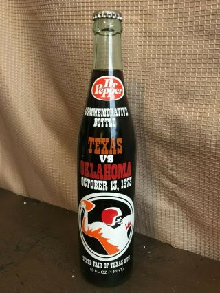 Dr Pepper Commemorative Bottle: Texas Vs.  Oklahoma (state Fair Of Texas) (1973)