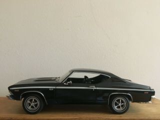 Ertl American Muscle Die - Cast 1:18 1969 Chevrolet Chevelle Ss396