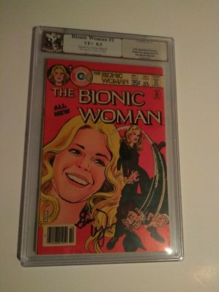 Lindsay Wagner Autograph Bionic Woman Comic Book Graded 8.  5 (charlton) 1 1977