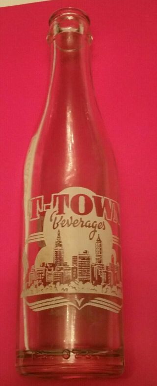 Rare Tulsa Skyline T - Town Beverages Soda Pop 7 Oz.  Bottle - Joe Branham Oklahoma