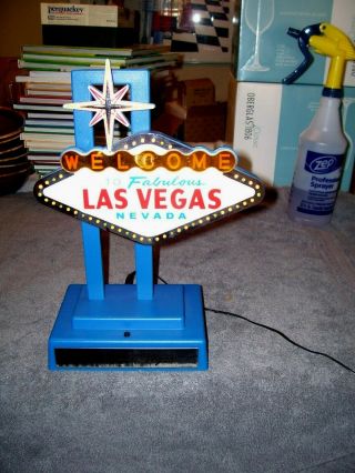 " Welcome To Fabulous Las Vegas Nevada " Sign Lights Up And Sparkles - Elvis Singing