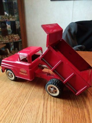 Vintage Red Tonka Hydraulic Dump Truck 2