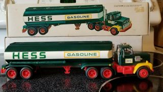1978 Hess Tanker Truck With Inserts And Battery Card