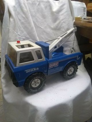Tonka Vintage Blue And White Steel Tow Truck Wrecker