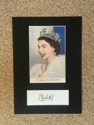 Queen Elizabeth Ll - Ultra Rare Signature / Autograph,  Exclusive Photograph