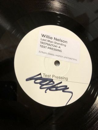 Willie Nelson Autograph - Signed Test Pressing - Last Man Standing - Vinyl 5
