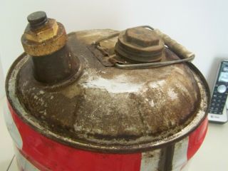 VINTAGE WOLF ' S HEAD MOTOR OIL 5 GALLON CAN 6