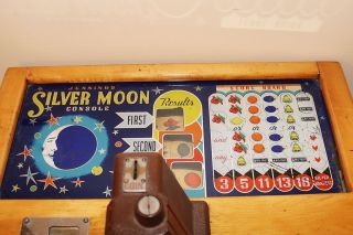 Jennings Silver Moon 5 Cent Slot Machine - 1940 ' s 2