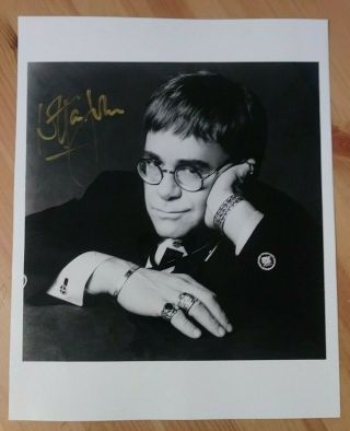 Elton John Music Legend Signed Autographed 8x10 B/w Promo Photo W/coa Rare B
